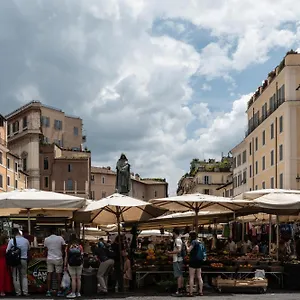 Campo De Fiori Charming Appartamento